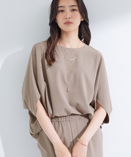 INDIVI(インディヴィ)の「【体型カバー/SETUP可能】ジョーゼット ドルマンブラウス(シャツ/ブラウス・レディース・ブラック/ブラウン系/ダークグレー/ホワイト・38/05/13/15 /34)」の4枚目の写真