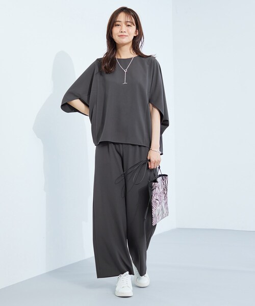 INDIVI(インディヴィ)の「【体型カバー/SETUP可能】ジョーゼット ドルマンブラウス(シャツ/ブラウス・レディース・ブラック/ブラウン系/ダークグレー/ホワイト・38/05/13/15 /34)」の12枚目の写真