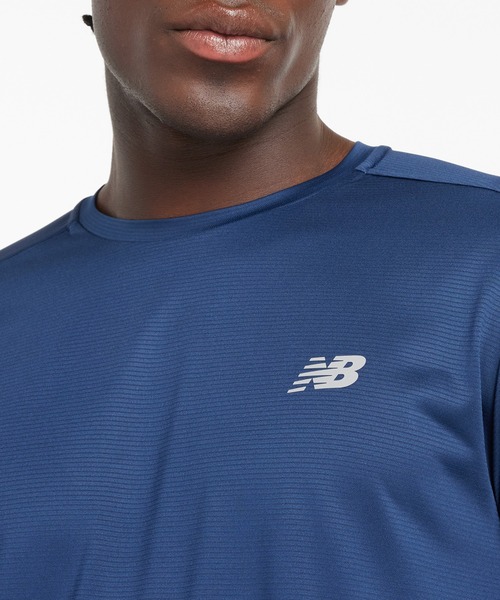 NEW BALANCE(ニューバランス)の「Sport Essentials ランロングスリーブTシャツ(Tシャツ/カットソー・メンズ・ネイビー/ブラック・MEDIUM/LARGE/X-LARGE/SMALL)」の9枚目の写真