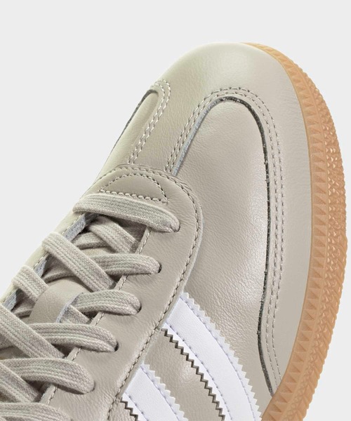 adidas（アディダス）の「サンバ OG シューズ / Samba OG Shoes / アディダスオリジナルス adidas Originals（スニーカー・メンズ・ベージュ/シルバー・22.0cm/22.5cm/23.0cm/23.5cm/24.0cm/24.5cm/25.0cm/25.5cm/26.0cm/26.5cm/27.0cm/27.5cm/28.0cm/28.5cm/29.0cm）」の8枚目の写真