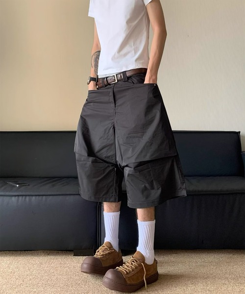 THE HITSS(ヒッツ)の「ワイドレッグ ナイロン ギミック ジョーツ / ルーズシルエット テック ハーフパンツ(その他パンツ・メンズ・ブラック/ベージュ・M/XL)」の3枚目の写真
