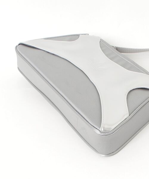 adidas（アディダス）の「クラッチ ショルダーバッグ / アディダスオリジナルス adidas Originals（ショルダーバッグ・メンズ・シルバー・FREE）」の8枚目の写真