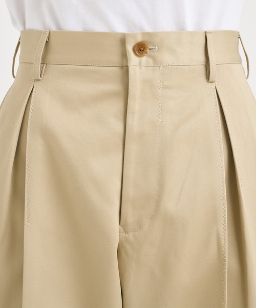 KHOKI(コッキ)の「【KHOKI / コッキ】Tuck-detail cotton pants(チノパンツ・メンズ・カーキ/ベージュ・3/2/1)」の21枚目の写真