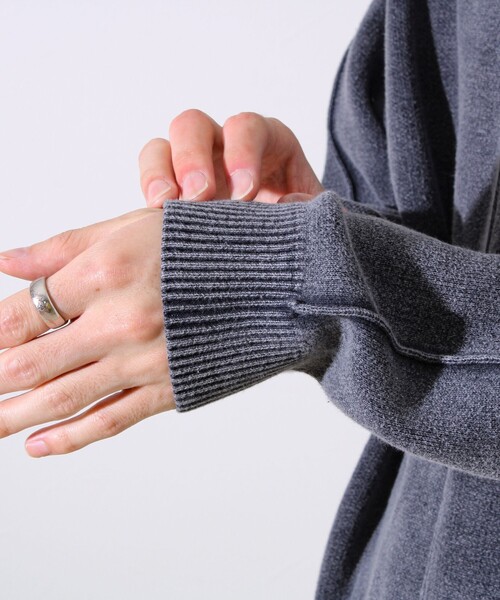 GLOSTER(グロスター)の「【縫製が魅せる主役ディテール】表リンキングクルーニット アシッド加工(ニット/セーター・メンズ・インディゴブルー/ブラック/グレイッシュベージュ・S/M/L)」の13枚目の写真