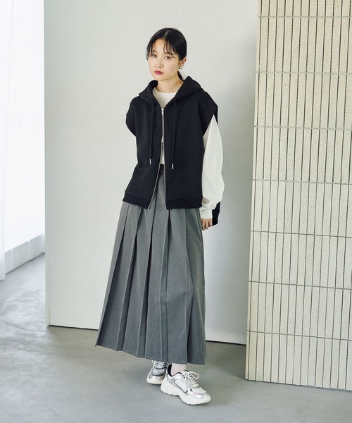 LEPSIM（レプシィム）の「パフエアWZIPベスト　582438（ベスト・レディース・トップグレー/アイボリー/ブラック/ブラウン/セージグリーン・FREE）」の21枚目の写真