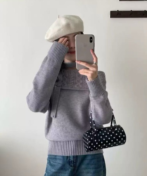 STAY MOTION（ステイモーション）の「【WEB限定】チョーカー付きケーブル編みオフショルダーニットトップス［韓国ファッション カジュアル］（ニット/セーター・レディース・オフホワイト/チャコールグレー/グレー・F）」の3枚目の写真