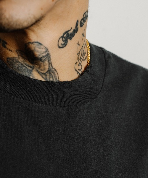 Subciety(サブサエティ)の「Damage logo tee(Tシャツ/カットソー・メンズ・ブラック/ホワイト・MEDIUM/LARGE/X-LARGE/SMALL)」の5枚目の写真