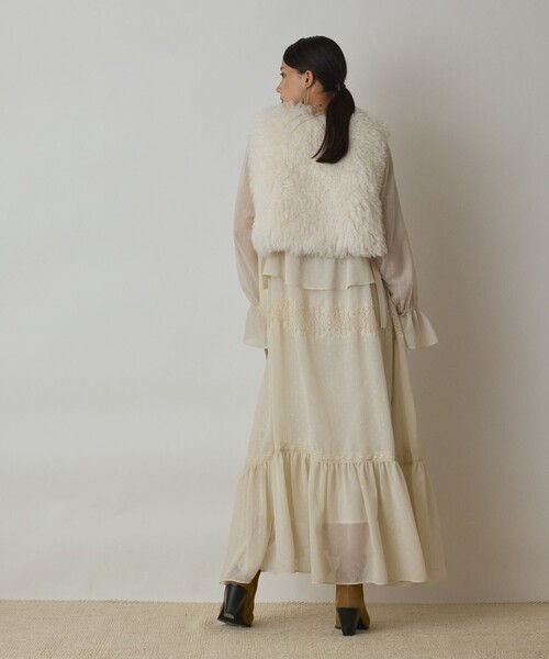 GRACE CONTINENTAL（グレースコンチネンタル）の「ショ－トファ－ジレ（その他アウター・レディース・チャコールグレー/キナリ/ベージュ・36）」の5枚目の写真