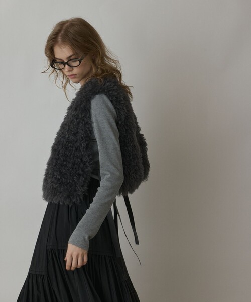 GRACE CONTINENTAL（グレースコンチネンタル）の「ショ－トファ－ジレ（その他アウター・レディース・チャコールグレー/キナリ/ベージュ・36）」の22枚目の写真