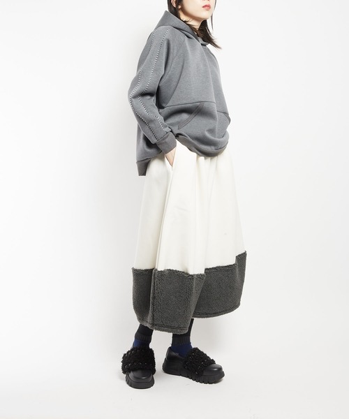 gomme（ゴム）の「ダンボールニット　ヘムチェンジパンツ（その他パンツ・レディース・アイボリー/ブラック/チャコールグレー・MEDIUM）」の9枚目の写真