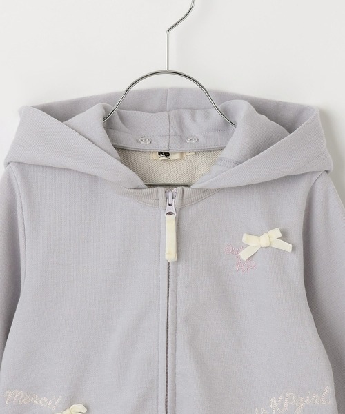 KP(ケーピー)の「ラメ裏毛 パーカ(パーカー・キッズ・アイボリー/ラベンダー・120cm/130cm/140cm/150cm/160cm)」の5枚目の写真