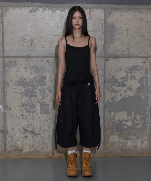 FANCY CLUB（ファンシークラブ）の「A'GEM/9 × .kom 『FANCY CLUB/ファンシークラブ』 2-WAY STRAP SLEEVELESS/2WAY ストラップ キャミソール（キャミソール・レディース・ブラック・FREE）」の3枚目の写真