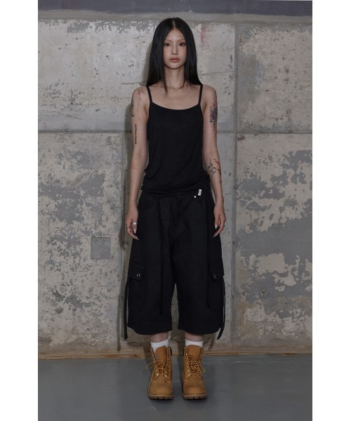 FANCY CLUB（ファンシークラブ）の「A'GEM/9 × .kom 『FANCY CLUB/ファンシークラブ』 2-WAY STRAP SLEEVELESS/2WAY ストラップ キャミソール（キャミソール・レディース・ブラック・FREE）」の4枚目の写真