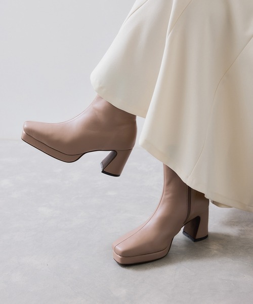 Juze（ジュゼ）の「ストームストレッチショートブーツ（ブーツ・レディース・ベージュ系その他2/ブラック・M/S）」の17枚目の写真