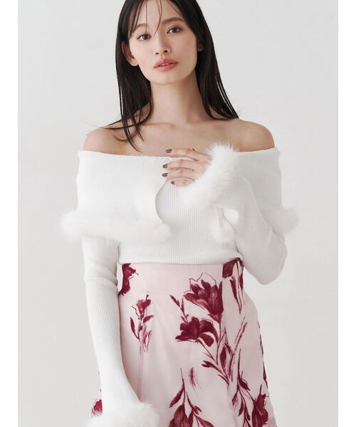 MERCURYDUO（マーキュリーデュオ）の「【WEB限定カラーあり】フェイクファートリミングニット（ニット/セーター・レディース・ライトグレー/ブラック/ベージュ/レッド/オフホワイト・FREE）」の2枚目の写真