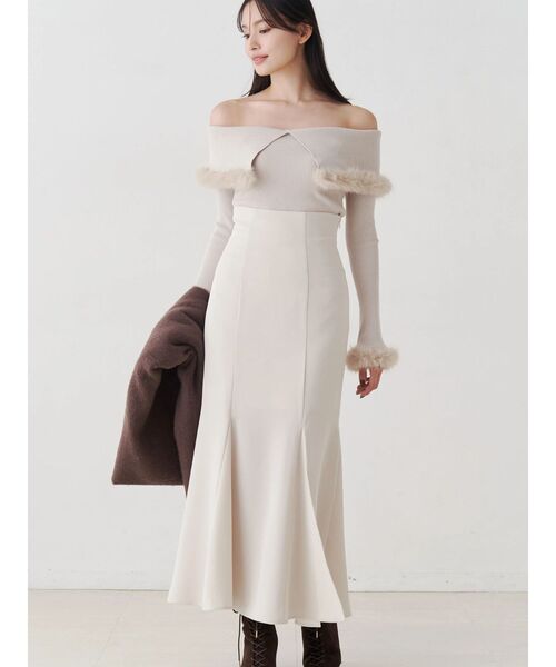 MERCURYDUO（マーキュリーデュオ）の「【WEB限定カラーあり】フェイクファートリミングニット（ニット/セーター・レディース・ライトグレー/ブラック/ベージュ/レッド/オフホワイト・FREE）」の17枚目の写真