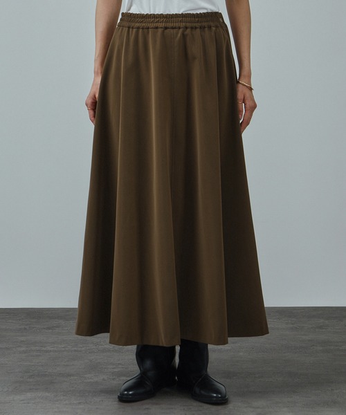 SALON adam et rope'（サロン アダム エ ロペ）の「パールレザーライクフレアスカート（スカート・レディース・ブラック/ブラウン系その他2・FREE）」の8枚目の写真