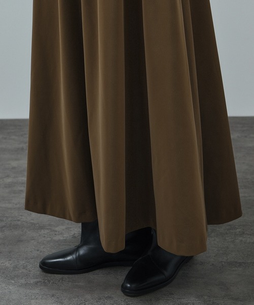 SALON adam et rope'（サロン アダム エ ロペ）の「パールレザーライクフレアスカート（スカート・レディース・ブラック/ブラウン系その他2・FREE）」の7枚目の写真