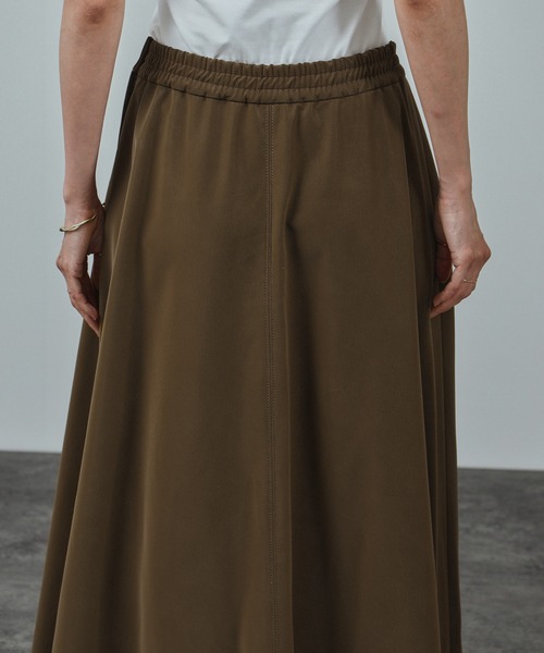 SALON adam et rope'（サロン アダム エ ロペ）の「パールレザーライクフレアスカート（スカート・レディース・ブラック/ブラウン系その他2・FREE）」の17枚目の写真