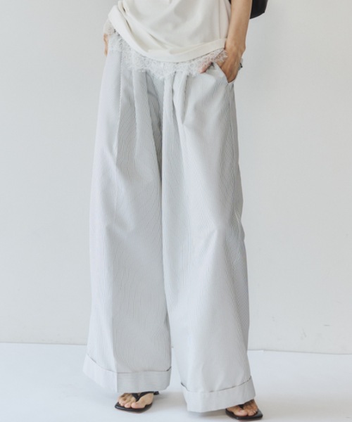 VION(ヴィオン)の「ストライプワイドパンツ / Stripe Wide Pants(その他パンツ・レディース・ホワイト/ネイビー・SMALL/MEDIUM)」の2枚目の写真