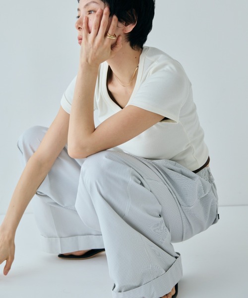VION(ヴィオン)の「ストライプワイドパンツ / Stripe Wide Pants(その他パンツ・レディース・ホワイト/ネイビー・SMALL/MEDIUM)」の4枚目の写真