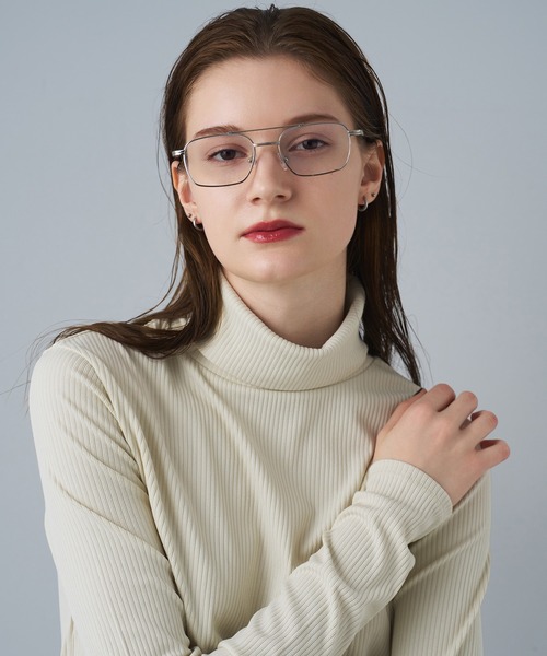 NUEF （ヌエフ）の「スクエア型｜クリアレンズ｜トレンド｜紫外線対策｜UVカット｜眼鏡｜NUEF｜ダブルブリッジクラシック（メガネ・レディース・シルバー/ゴールド/ゴールド系その他・FREE）」の16枚目の写真