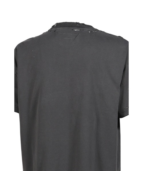 NUBIAN(ヌビアン)の「PIERCED TEE(Tシャツ/カットソー・メンズ・ブラック・MEDIUM/LARGE/SMALL)」の3枚目の写真