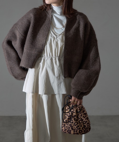 each（イーチ）の「ダブルジップ圧縮ニットボリュームスリーブパーカー（パーカー・レディース・ブラック/モカ/ブラウン・FREE）」の2枚目の写真