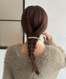 Chez toi（シェトワ）の「バナナヘアクリップ（ブローチ/コサージュ）」