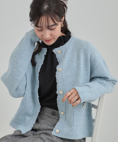 DRESKIP（ドレスキップ）の「【洗濯機可】きちんと感が魅力 ジャケットライクカーディガン（カーディガン/ボレロ・レディース・ライトグレー/ネイビー/サックスブルー・01/02/03/04）」の3枚目の写真