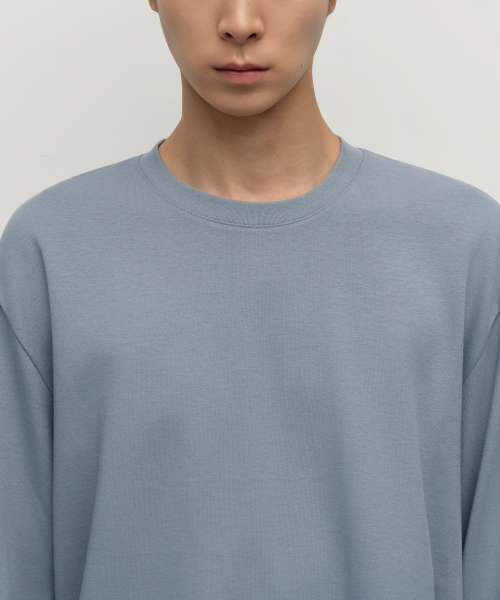 MUSINSA STANDARD（ムシンサスタンダード）の「[ヒートタンダード] クルーネック長袖Tシャツ [クラウディブルー]（Tシャツ/カットソー・メンズ・その他・SMALL/MEDIUM/LARGE/X-LARGE/XX-LARGE/XXX-LARGE）」の4枚目の写真