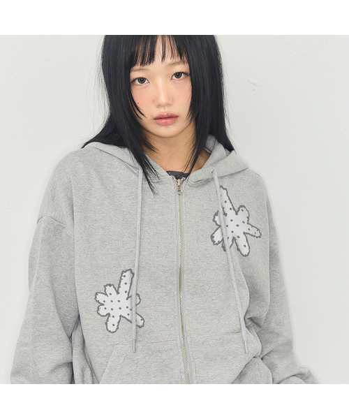 GRAVER（グレーバー）の「[ユニセックス]DOTS GRAV フードパーカー_2カラー（パーカー・レディース・ブラック/グレー・MEDIUM/LARGE）」の2枚目の写真