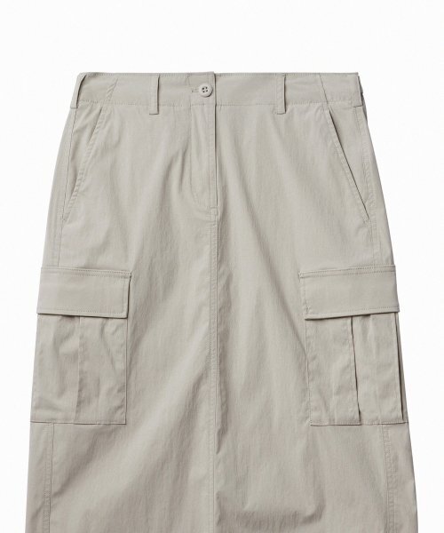 MUSINSA STANDARD WOMAN（ムシンサスタンダードウーマン）の「ウィメンズカーゴマキシスカート[ライトベージュ]（スカート・レディース・その他・SMALL/MEDIUM/LARGE/X-SMALL）」の7枚目の写真