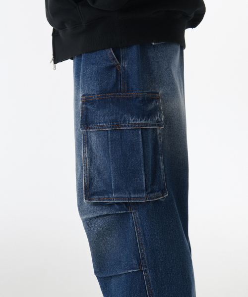 MUSINSA STANDARD（ムシンサスタンダード）の「デニムパラシュートカーゴパンツ [ミディアムインディゴ]（デニムパンツ・メンズ・その他・40/38/42/36/34/28/29/32/30/31/33/26/27）」の5枚目の写真
