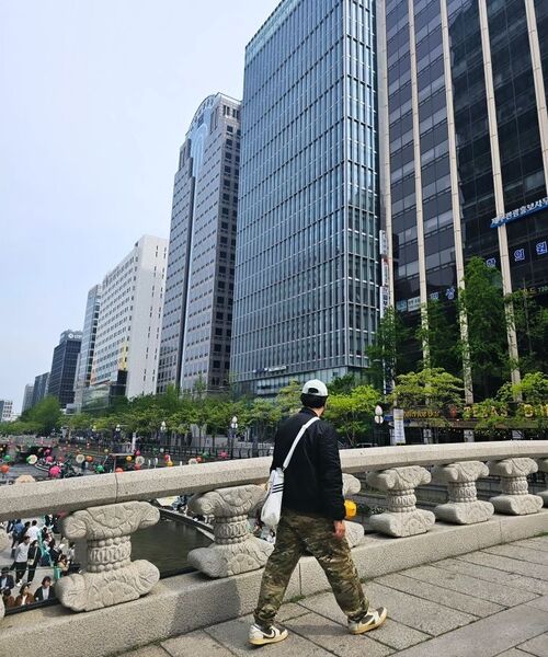 MUSINSA STANDARD（ムシンサスタンダード）の「[クールタンダード] ベーシッククルーネックTシャツ [ダークブラウン]（Tシャツ/カットソー・メンズ・その他・X-LARGE/XX-LARGE/XXX-LARGE/SMALL/MEDIUM/LARGE）」の3枚目の写真