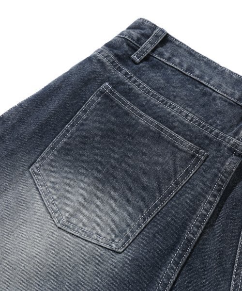 TRILLION（トリリオン）の「サイドタックスナップボタンワイドデニムパンツ (ブルーグレー)（デニムパンツ・レディース・その他・X-LARGE/SMALL/MEDIUM/LARGE）」の8枚目の写真