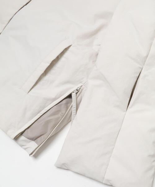 SENSE OF PLACE by URBAN RESEARCH（センスオブプレイスバイアーバンリサーチ）の「『WEB/一部店舗限定』マフラーツキシームレスダウン（ダウンジャケット/コート・レディース・ライトベージュ/ブラック・MEDIUM/SMALL）」の11枚目の写真