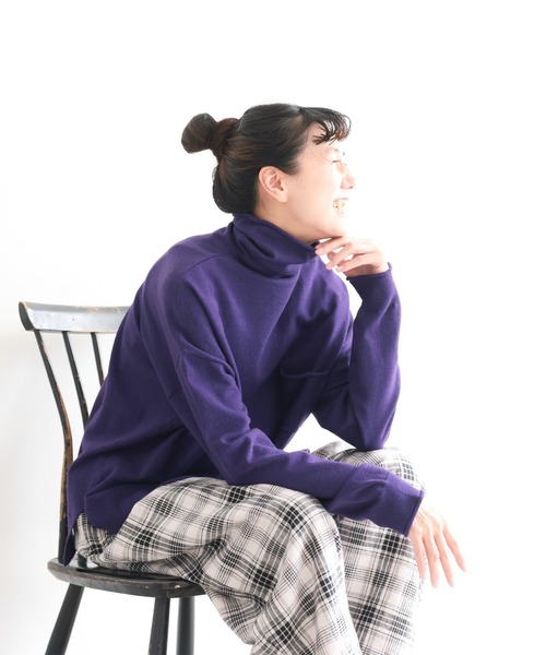 soulberry(ソウルベリー)の「くるしゅうない!タートル てんぽ別注カラー(ニット/セーター・レディース・ブラウン/レッド/パープル・3L/LL/L/M/5L/4L)」の5枚目の写真