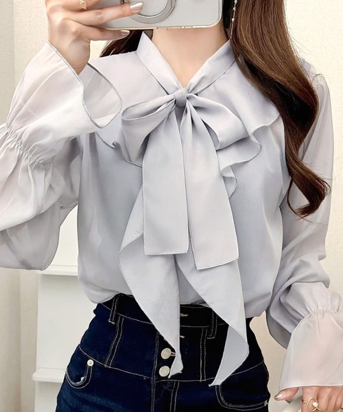 mily bilet(ミウィビレット)の「【mily bilet】きらめく、大人可愛さ。シャイニーシアーオーガンジーボウタイリボンブラウス(長袖)(シャツ/ブラウス・レディース・グレー/ブラック/アイボリー・LARGE/X-LARGE/SMALL/MEDIUM)」の15枚目の写真