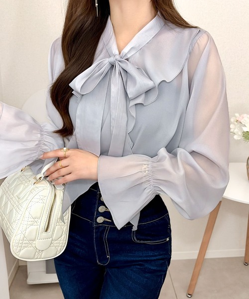 mily bilet(ミウィビレット)の「【mily bilet】きらめく、大人可愛さ。シャイニーシアーオーガンジーボウタイリボンブラウス(長袖)(シャツ/ブラウス・レディース・グレー/ブラック/アイボリー・LARGE/X-LARGE/SMALL/MEDIUM)」の18枚目の写真