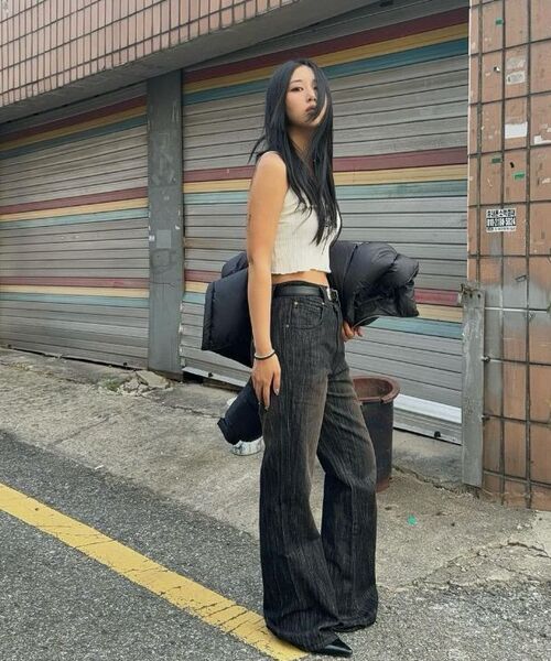 WESLEYHYUSTON(ウェズリーユーストン)の「HARSH DYEING SLUB DENIM PANTS BLACK(デニムパンツ・レディース・その他・SMALL/MEDIUM/LARGE/X-SMALL)」の6枚目の写真