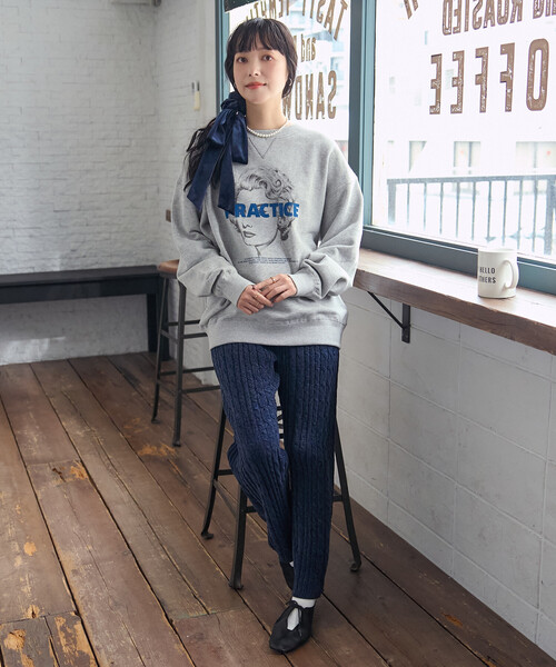 FREAK'S STORE(フリークスストア)の「パーソン フォトプリント スウェット/ロゴスウェット(スウェット・レディース・ライトグレー/チャコール・フリ-)」の12枚目の写真