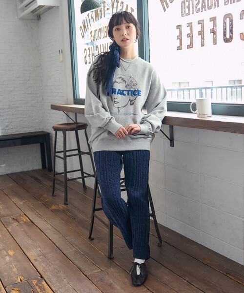 FREAK'S STORE(フリークスストア)の「パーソン フォトプリント スウェット/ロゴスウェット(スウェット・レディース・ライトグレー/チャコール・フリ-)」の15枚目の写真