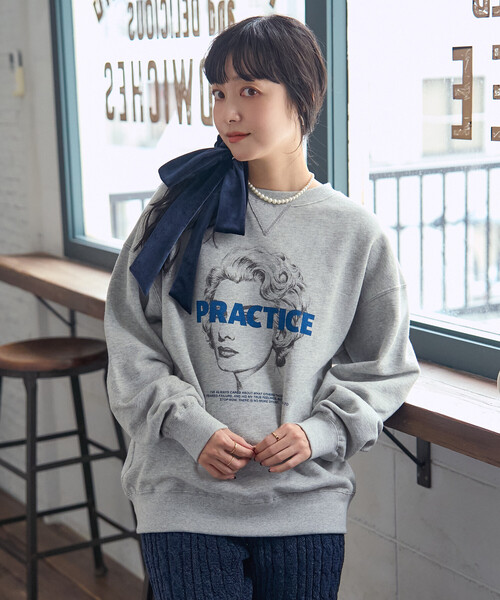 FREAK'S STORE(フリークスストア)の「パーソン フォトプリント スウェット/ロゴスウェット(スウェット・レディース・ライトグレー/チャコール・フリ-)」の16枚目の写真