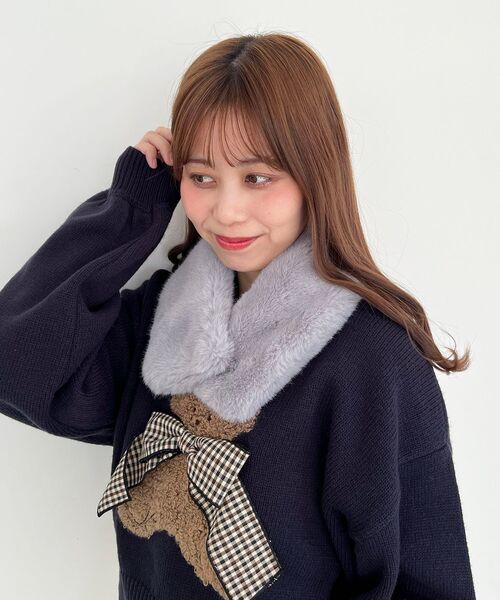 MAJESTIC LEGON（マジェスティックレゴン）の「プチファーティペット（ストール/ショール・レディース・グレー/アイボリー/ブラウン・FREE）」の6枚目の写真