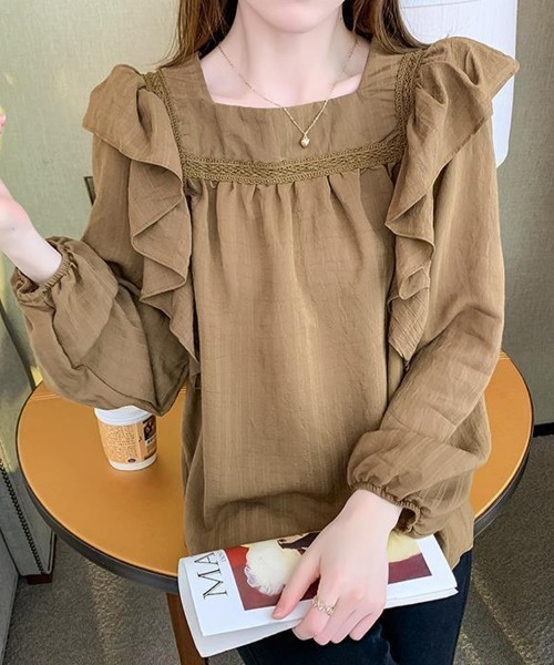 SallyLunn(サリーラン)の「スクエアネックフリルブラウス(シャツ/ブラウス・レディース・ホワイト/ブラウン・MEDIUM/LARGE)」の4枚目の写真