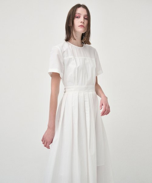 ETMON(エトモン)の「Half Sleeve Pleats Dress, White(ワンピース・レディース・その他・MEDIUM/SMALL)」の1枚目の写真