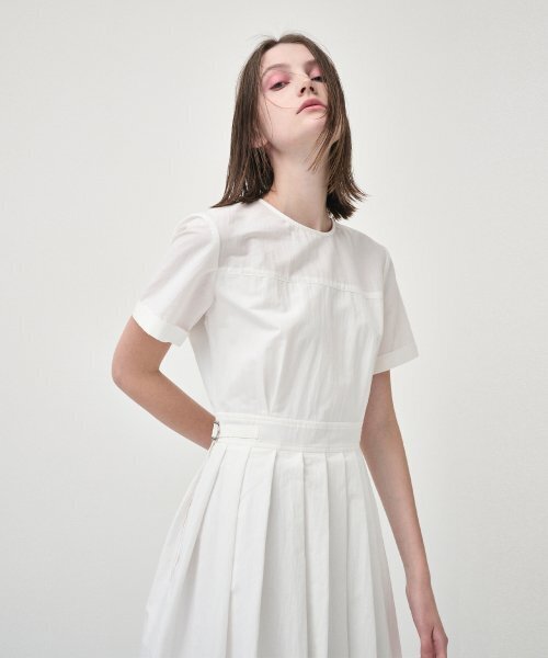 ETMON(エトモン)の「Half Sleeve Pleats Dress, White(ワンピース・レディース・その他・MEDIUM/SMALL)」の4枚目の写真