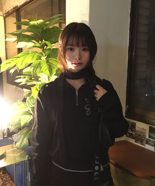 NYXX（エヌワイエックスエックス）の「SNAP COLLAR SWEATSHIRT_SCALF SET BLACK（スウェット・レディース・その他・FREE）」の4枚目の写真