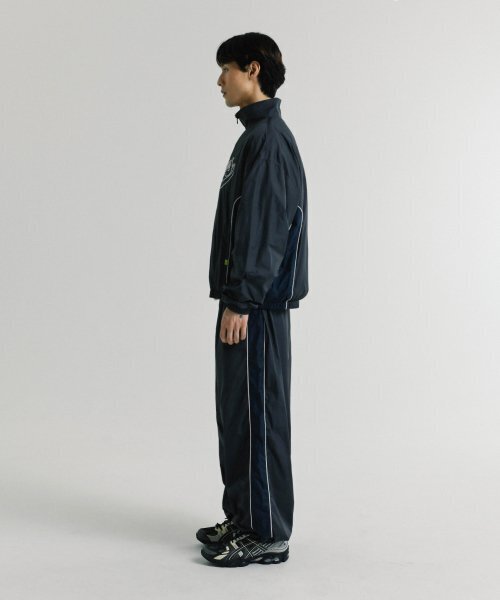 PHYSICAL DEPARTMENT(フィジカル デパートメント)の「スタテイルトラックジャケット_ブリティッシュグリーン(ナイロンジャケット・レディース・その他・SMALL/MEDIUM/LARGE/X-LARGE)」の15枚目の写真